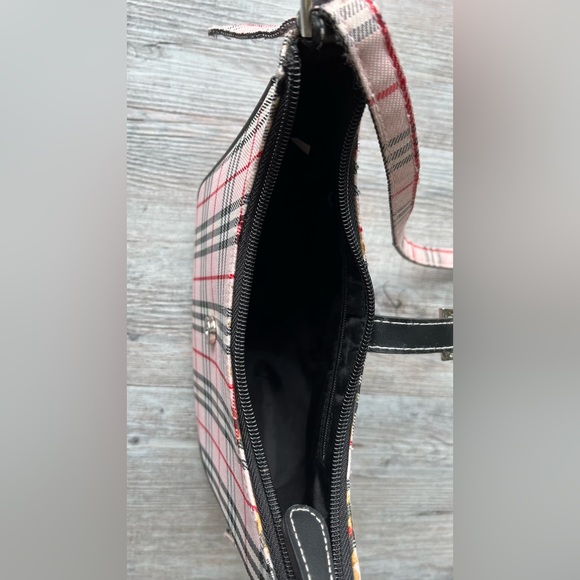 New pink mock ‘Burberry’ print little purse for child/youth. - Picture 5 of 10